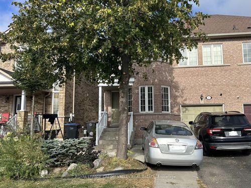 4 Kanata Road, Brampton, ON, L7A3R2 | Card Image