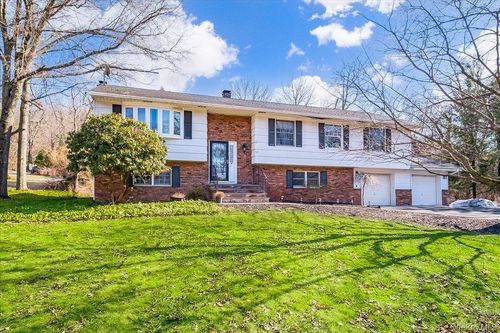 52 Woodland Rd, Highland Mills, NY, 10930-2950 | Card Image