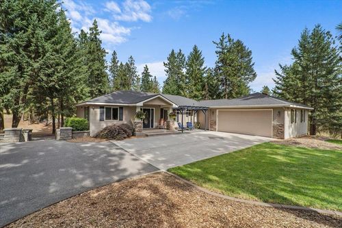6910 N Harvard Rd, Newman Lake, WA, 99025-9415 | Card Image
