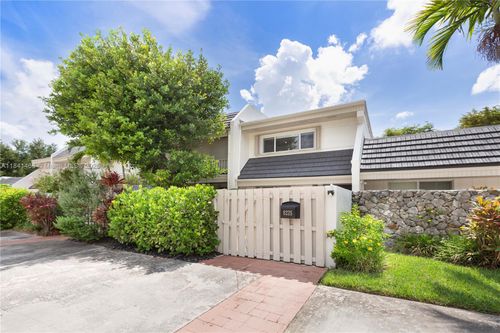 8225 Sw 81st Ct, Miami, FL, 33143-6655 | Card Image