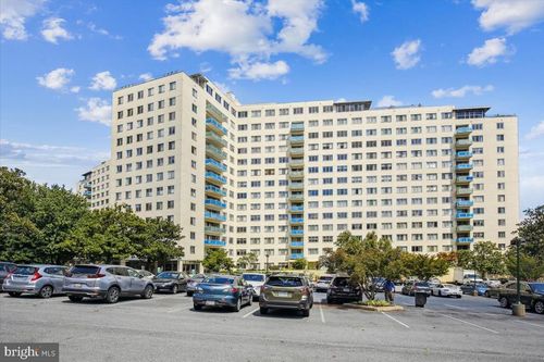 1205-10201 Grosvenor Pl, ROCKVILLE, MD, 20852-4619 | Card Image