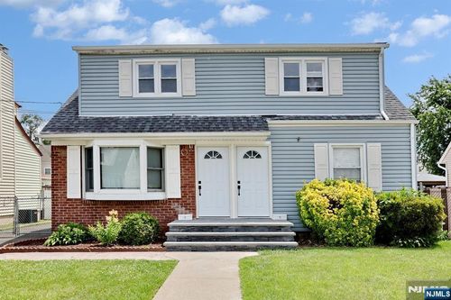 22 Falmouth Ave, Elmwood Park, NJ, 07407-1642 | Card Image