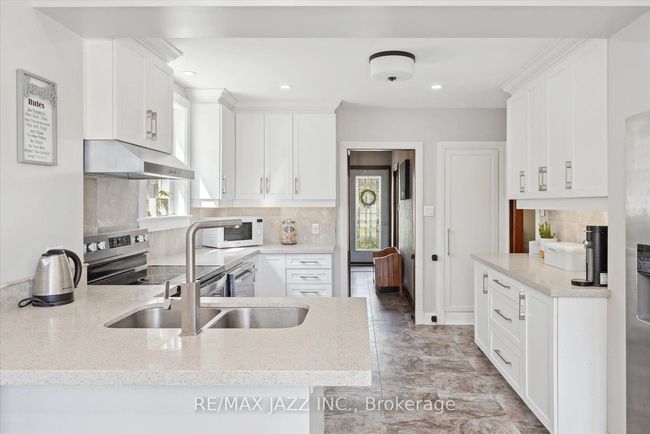 649 Masson St, House other with 3 bedrooms, 2 bathrooms and 3 parking in Oshawa ON | Image 11