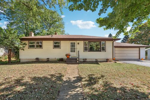 405 Meadow Wood Drive, Mount Horeb, WI, 53572 | Card Image