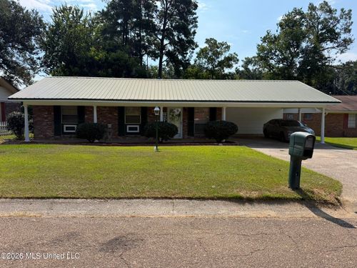 305 John Glenn Ave, Natchez, MS, 39120-4311 | Card Image