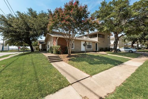 2166 Knoll Crest Drive, Arlington, TX, 76014 | Card Image