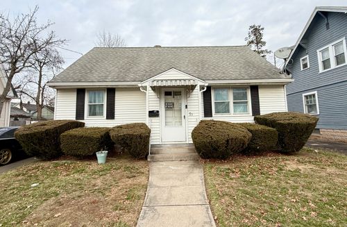 33 Newton St, Hamden, CT, 06514-4026 | Card Image