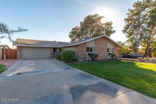 1627 E Manhatton Dr, Tempe, AZ, 85282-5745 | Card Image