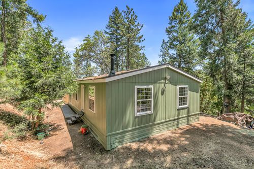 235 Citadel Rd, Trail, OR, 97541-9701 | Card Image