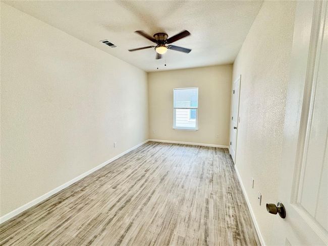 18 Edgewater St, House other with 3 bedrooms, 2 bathrooms and 2 parking in Hitchcock TX | Image 22
