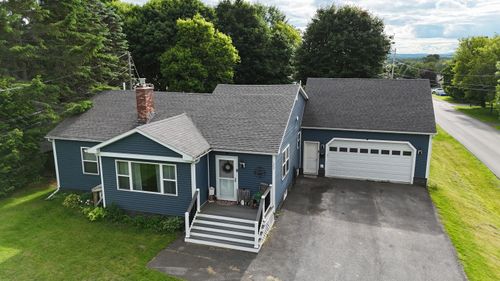 122 Dudley St, Presque Isle, ME, 04769-2916 | Card Image