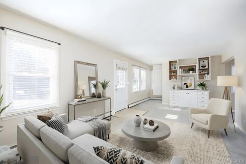 440 Bunny Run Blvd, Lake Orion, MI, 48362-1806 | Card Image