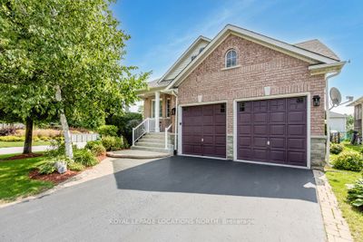 25 Masters Lane, House other with 2 bedrooms, 3 bathrooms and 6 parking in Wasaga Beach ON | Image 2