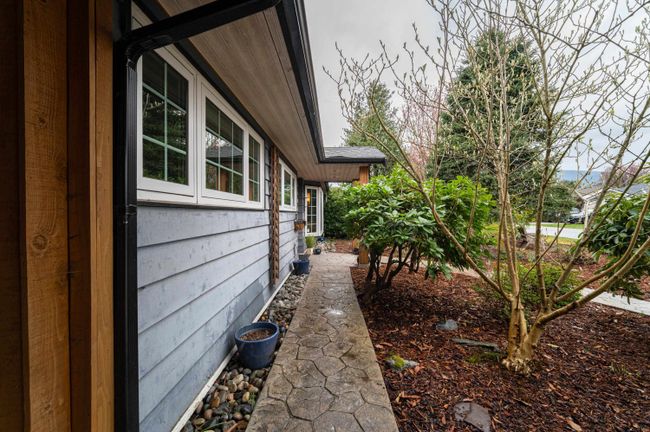 1325 Oakwood Crescent, House other with 3 bedrooms, 1 bathrooms and 3 parking in North Vancouver BC | Image 21
