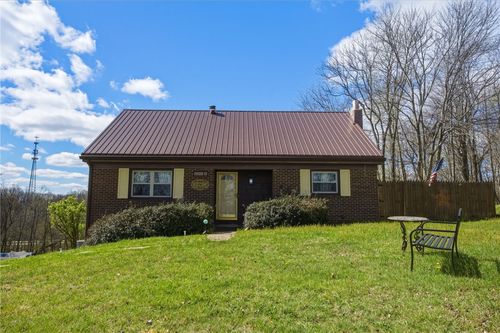 117 Carries Dr, Burgettstown, PA, 15021-2243 | Card Image