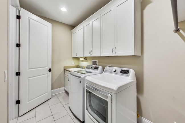 2811 Parkside Cir, House other with 3 bedrooms, 3 bathrooms and 2 parking in Glenview IL | Image 27