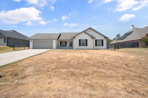 624 Lunar Cir, Granbury, TX, 76049-1372 | Card Image