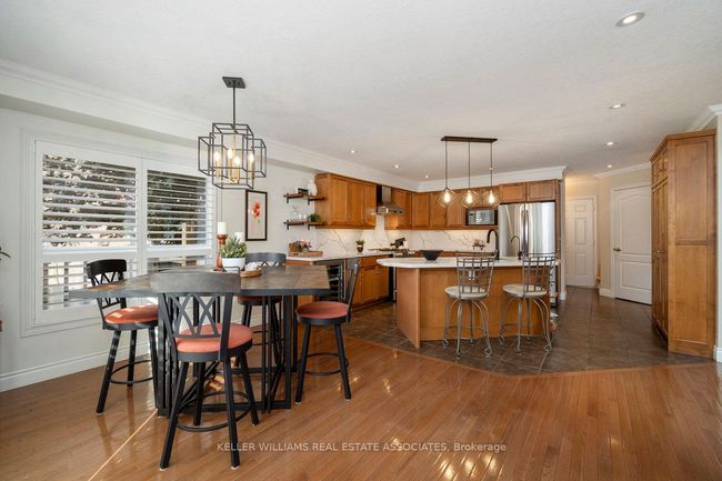 10 Meadowglen Blvd, House other with 4 bedrooms, 4 bathrooms and 2 parking in Georgetown ON | Image 18