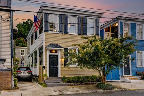 34 Amherst St, Charleston, SC, 29403-6676 | Card Image