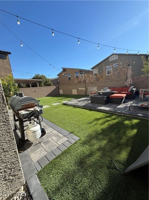 4431 Creekside Cavern Ave, North Las Vegas, NV, 89084-4724 | Card Image