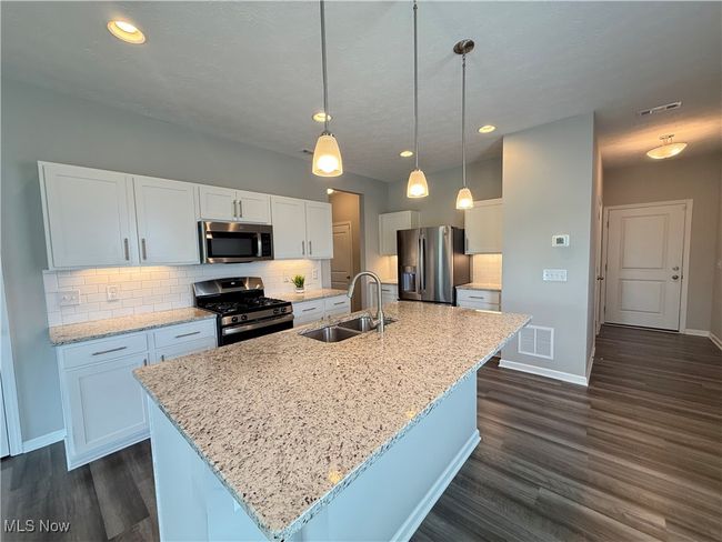 3464 Magnolia Ln, Townhouse with 3 bedrooms, 3 bathrooms and null parking in Uniontown OH | Image 7