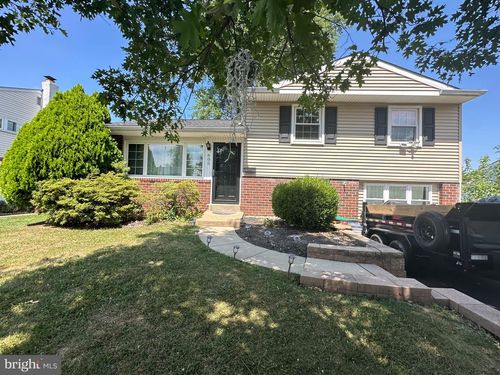 605 Exton Rd, HATBORO, PA, 19040-2411 | Card Image
