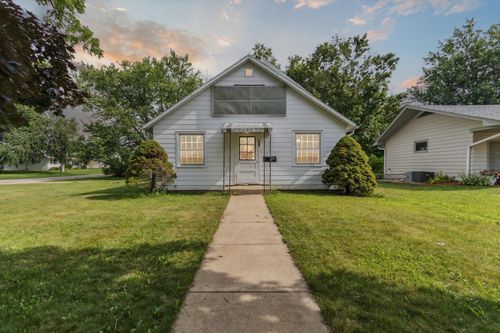 107 9th St, Brodhead, WI, 53520-1367 | Card Image