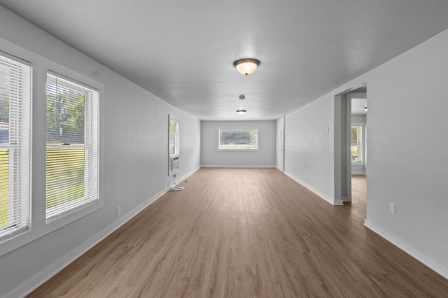 655 N 2 Nd St, House other with 3 bedrooms, 1 bathrooms and null parking in Silsbee TX | Image 4