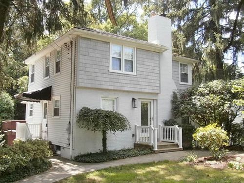 111 Mckenney Dr, Beaver, PA, 15009-9355 | Card Image