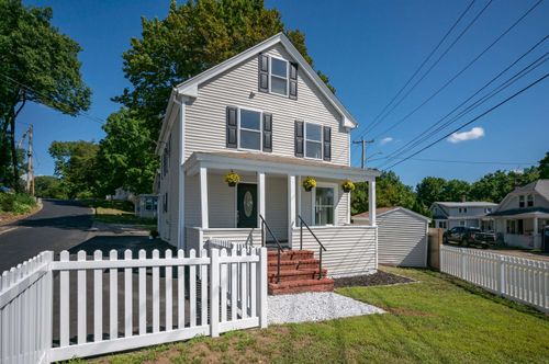11 Millville St, Salem, NH, 03079-2672 | Card Image