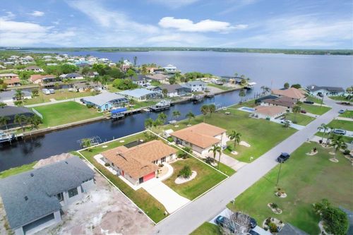 2515 Dixon Terrace, PORT CHARLOTTE, FL, 33981 | Card Image