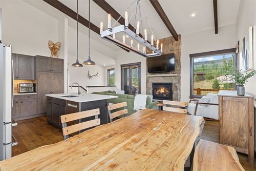06 Vernon Way, Silverthorne, CO, 80498-7535 | Card Image