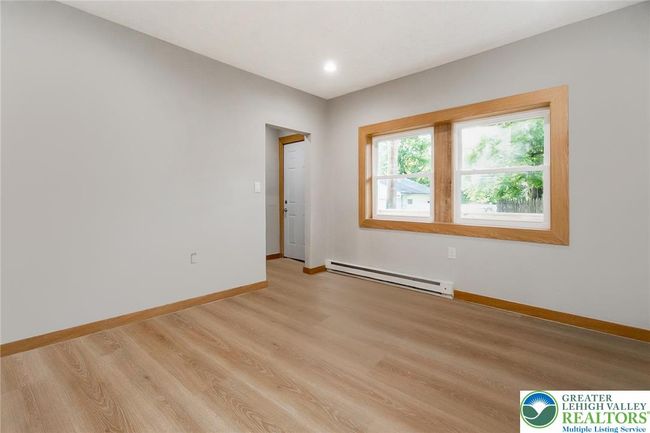 226 Fern St, House other with 4 bedrooms, 2 bathrooms and null parking in Jim Thorpe PA | Image 5
