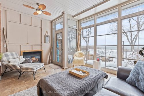 1069 Beach Blvd, Hamilton, ON, L8H6Z9 | Card Image