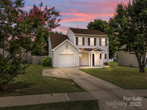 8009 Trotter Rd, Charlotte, NC, 28216-9599 | Card Image