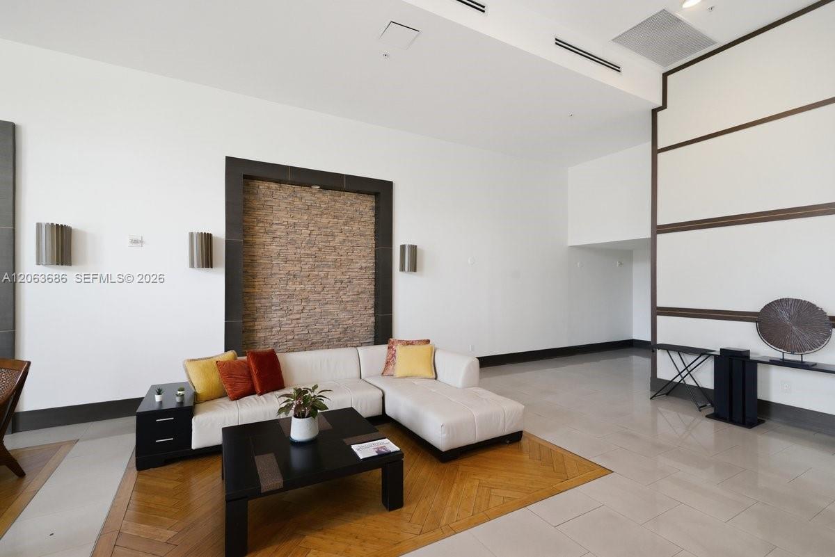 Residential in Miami 3