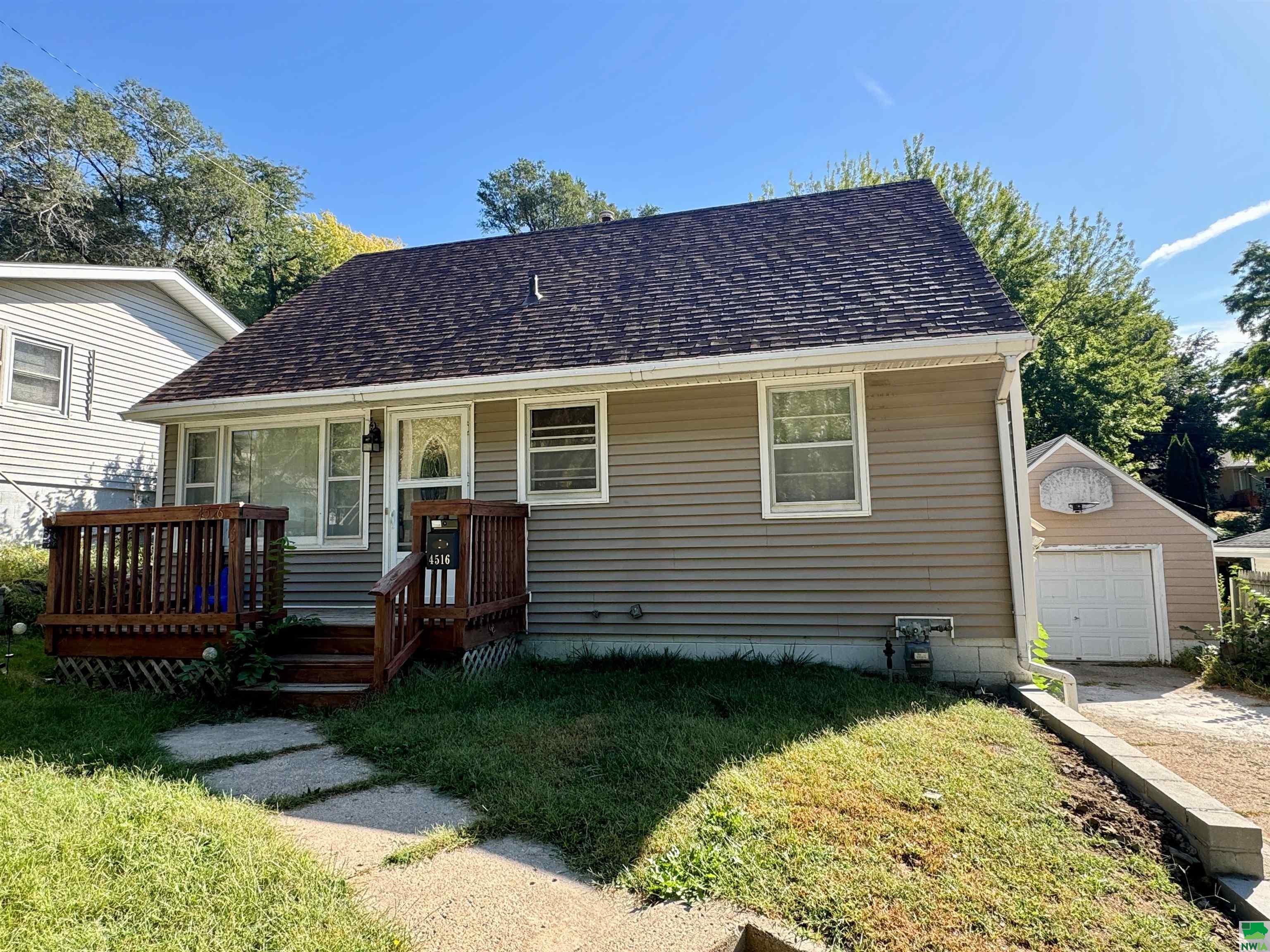 Fillmore St, Sioux City, IA 51108
