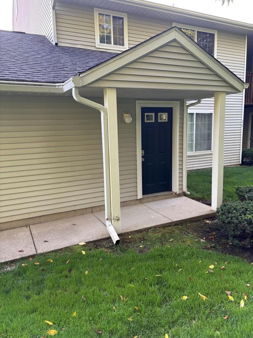 62-153 Hunters Ln Ne, Rockford, MI, 49341-1356 | Card Image