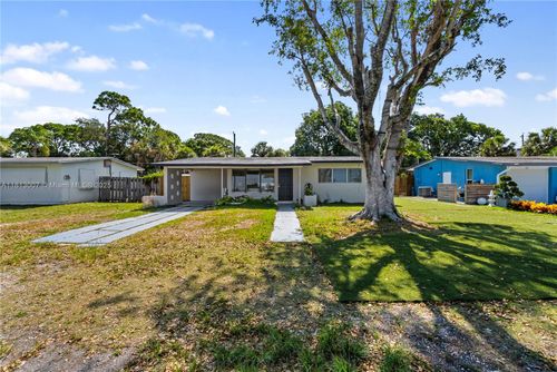 20 Ne 17th Ave, Pompano Beach, FL, 33060-6732 | Card Image