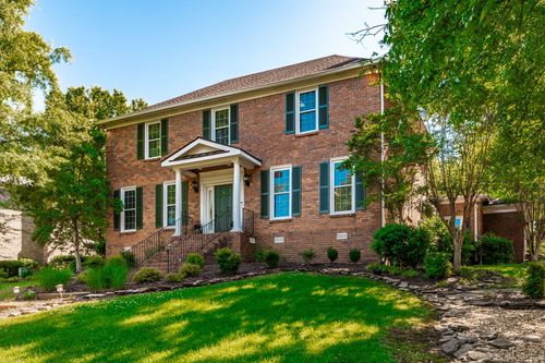 517 Natalie Dr, Goodlettsville, TN, 37072-3104 | Card Image
