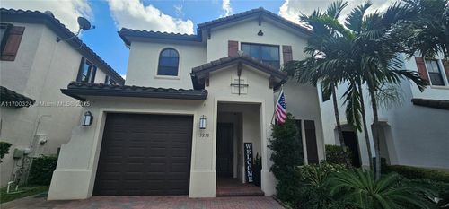 3218 W 97th Ter, Hialeah, FL, 33018-2043 | Card Image
