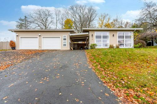 6 Lavinia St, Kentville, NS, B4N1V7 | Card Image