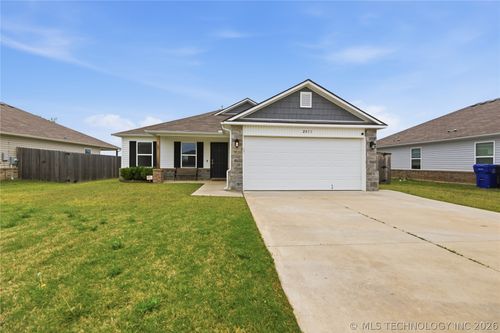 2011 S 15th Street, Broken Arrow, OK, 74012 | Card Image