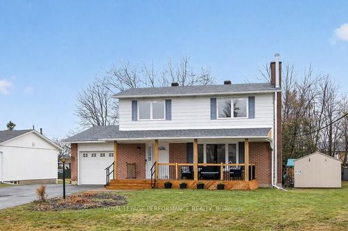 20 Coldstream Dr, Munster, ON, K0A3P0 | Card Image