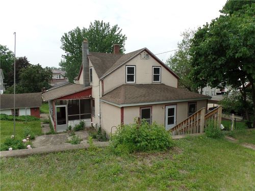 413 4th Ave E, Durand, WI, 54736-1211 | Card Image