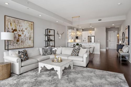 818-400 W North St, Raleigh, NC, 27603-1561 | Card Image