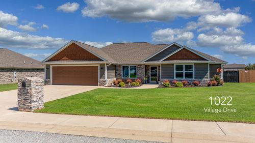 1022 Village Dr, Grove, OK, 74344-5083 | Card Image