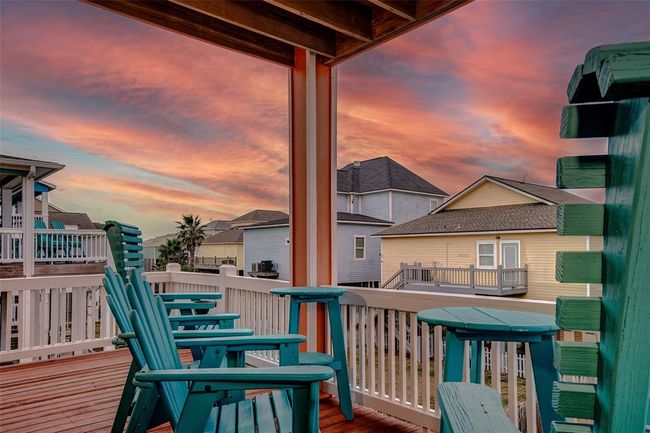 2774 Gulfview Ln, House other with 4 bedrooms, 4 bathrooms and 5 parking in Crystal Beach TX | Image 35