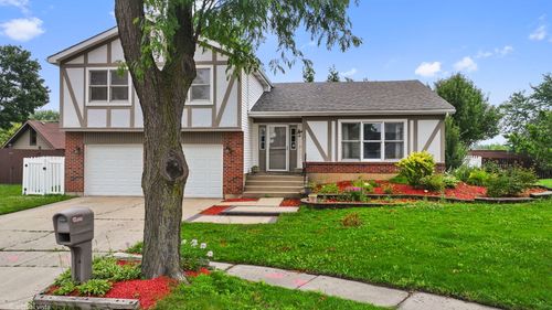 114 Wren Ct, Glendale Heights, IL, 60139-1821 | Card Image