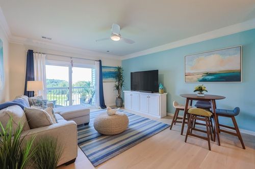 211-3 Peters Farm Way, Westborough, MA, 01581 | Card Image